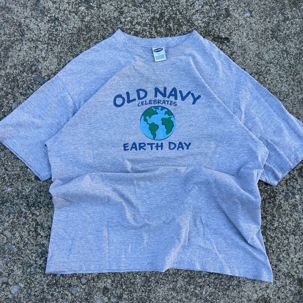 Vintage Old Navy Blue and Green Earth Day Tee